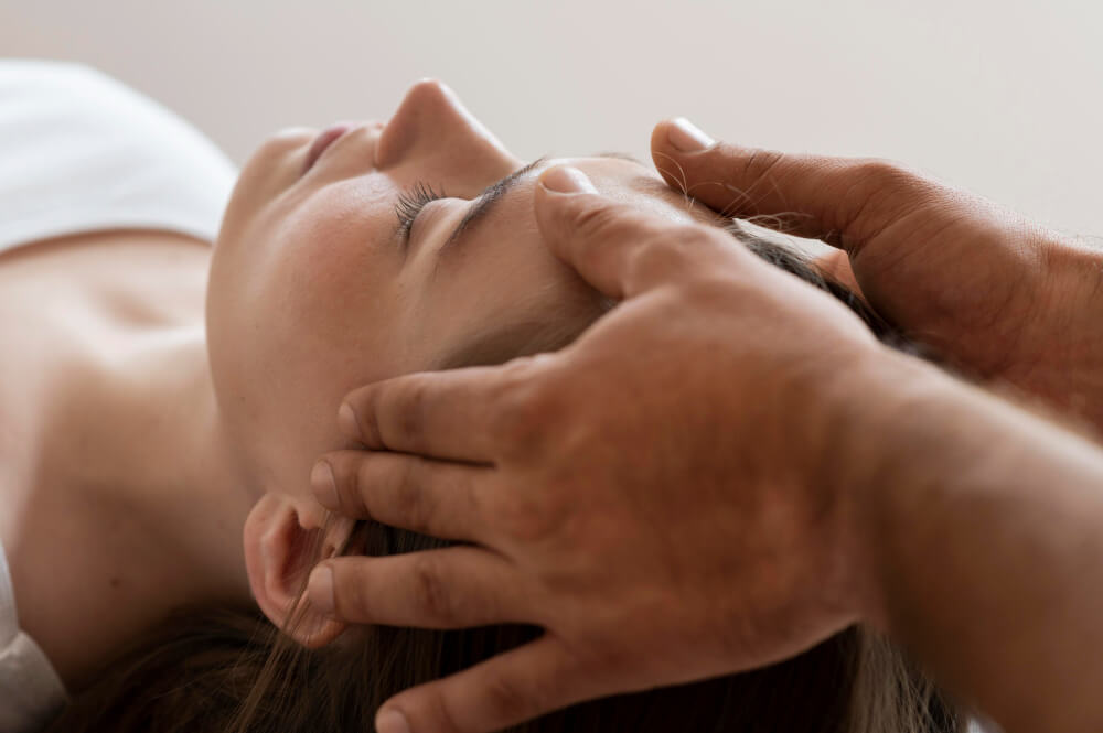 Reiki: A Comprehensive Guide to Its Benefits and Functioning